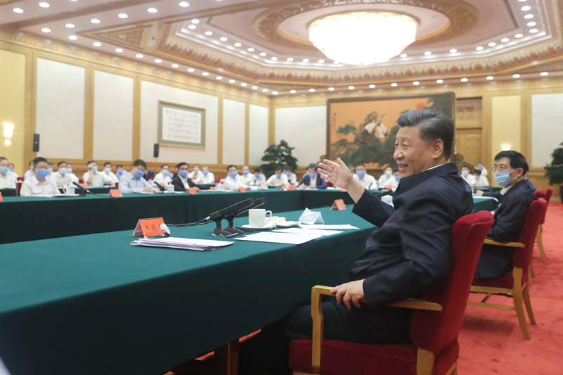 7月21日，中共中央總書記、國家主席、中央軍委主席習(xí)近平在京主持召開企業(yè)家座談會并發(fā)表重要講話。新華社記者 鞠鵬 攝